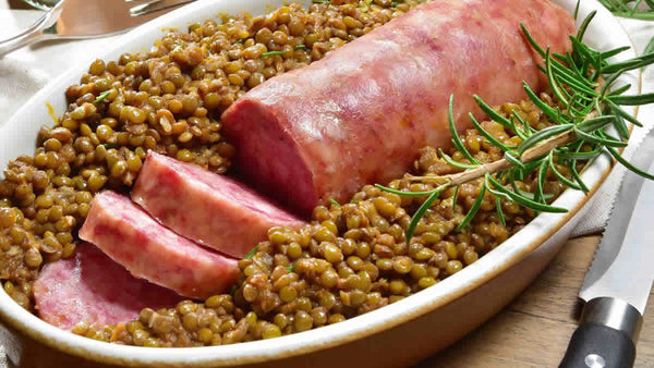 Cotechino or Zampone with Lentils Main Course Recipe